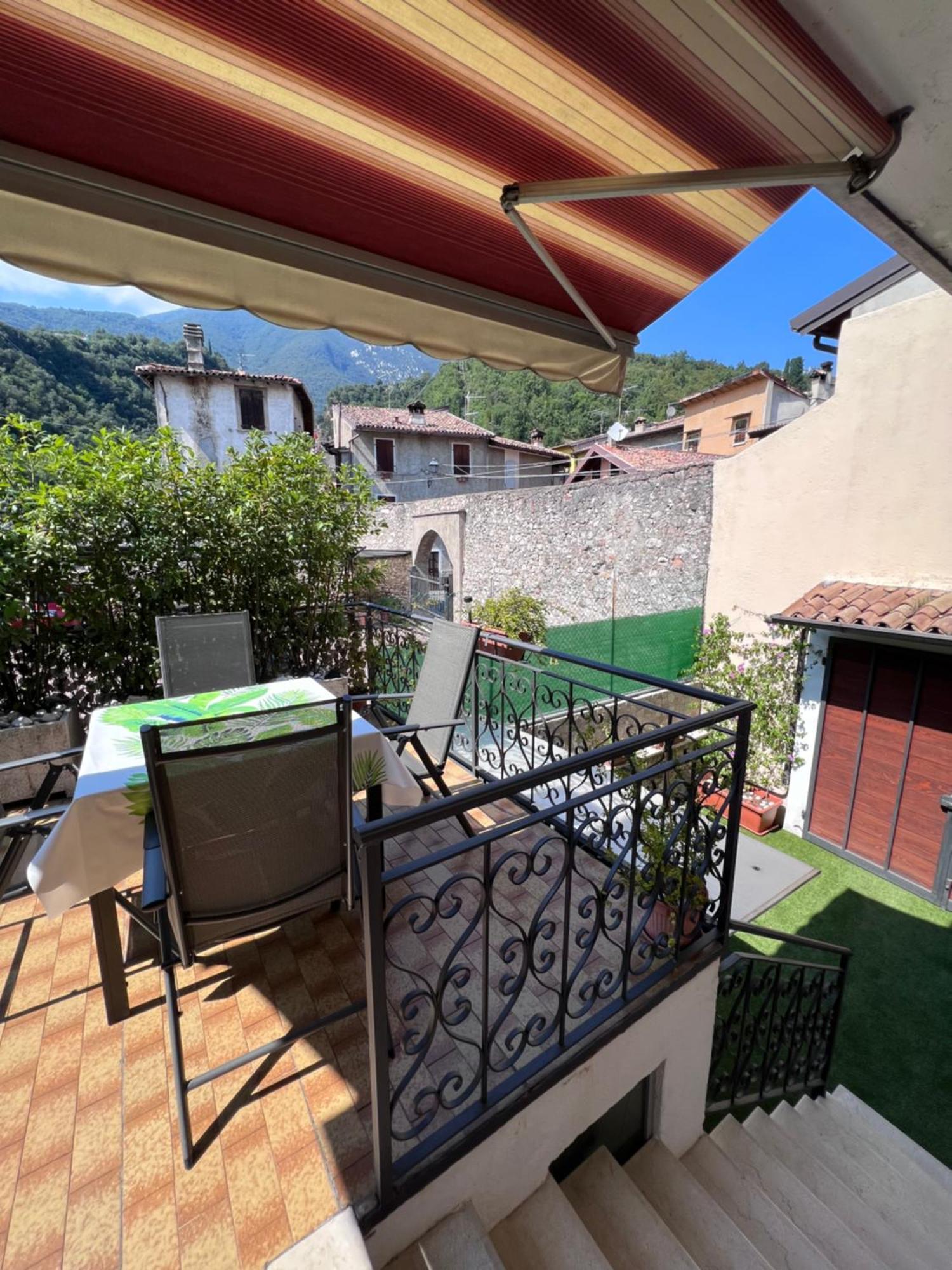 Casa Caterina 2 Storey House, With A Mountain View Toscolano Maderno Eksteriør billede